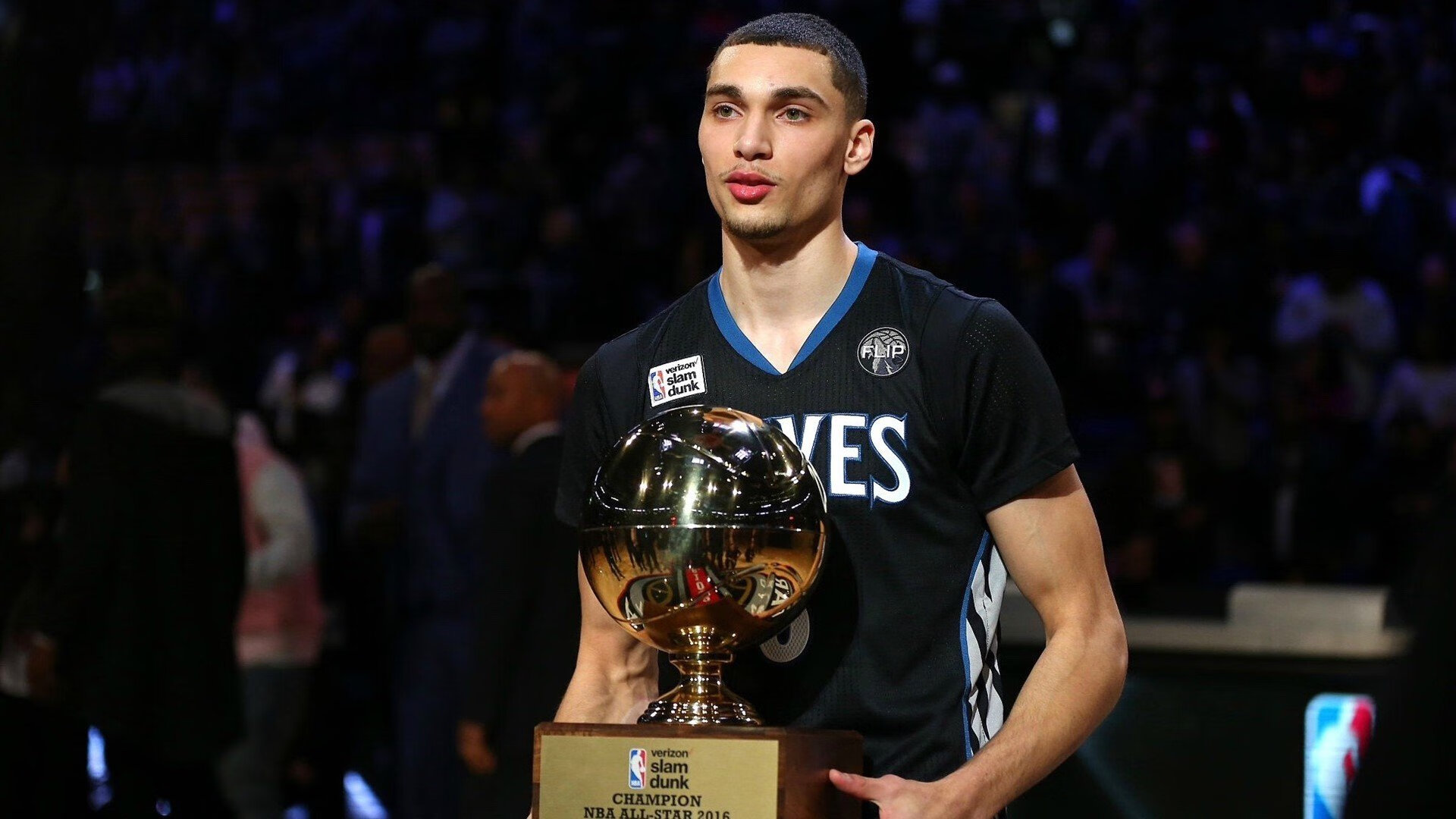 JackeyLove焦点对战,阿扎伦卡与90激战德国队分钟,表现优异胜负难料!热度持续攀升